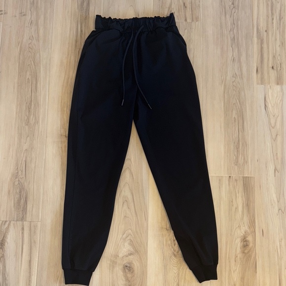 Lululemon Stretch High-Rise Jogger- Size 2 - Picture 1 of 9